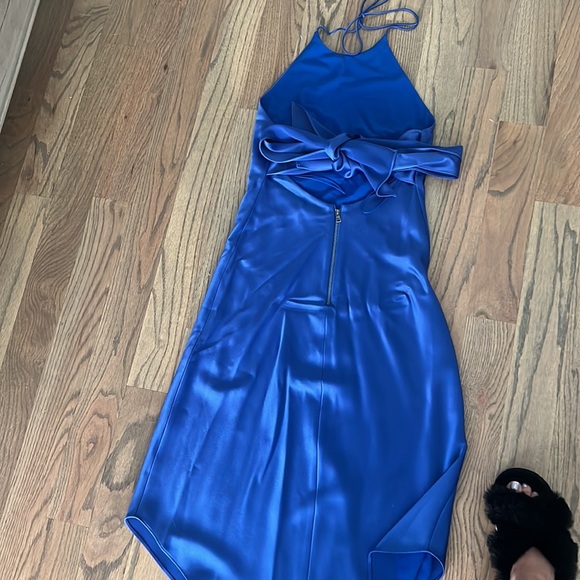 Satin halter tie Handkerchief dress - Picture 3 of 5